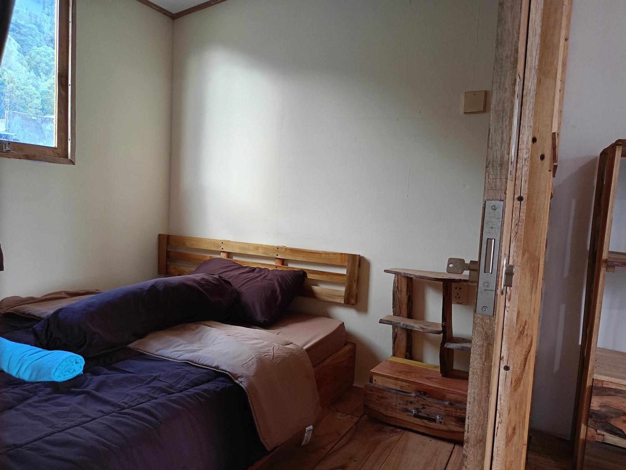 Batur Twin House Lodge *